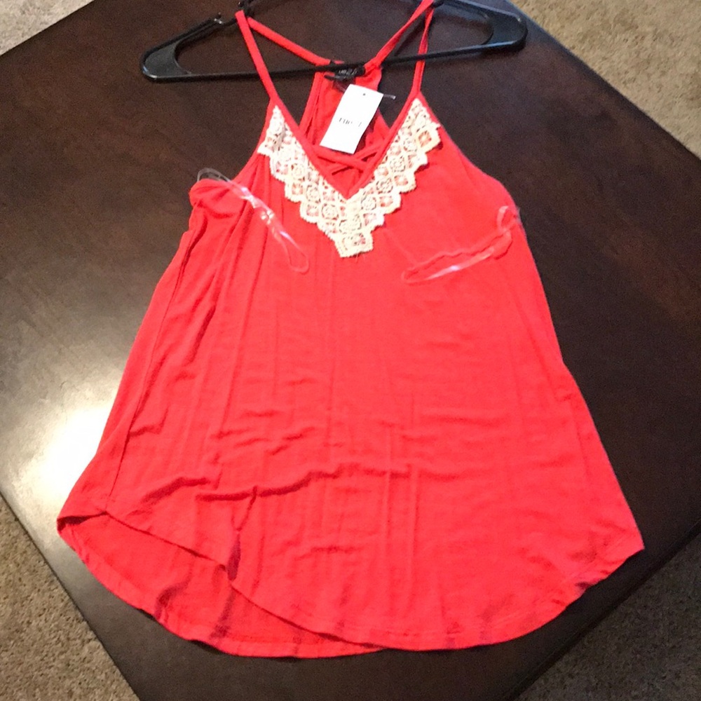 Rue 21 tank